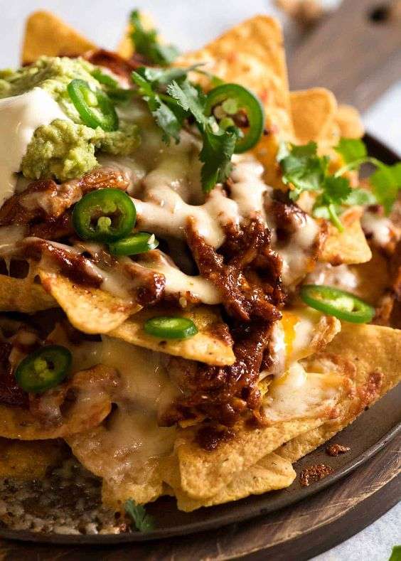 NACHOS CON POLLO
