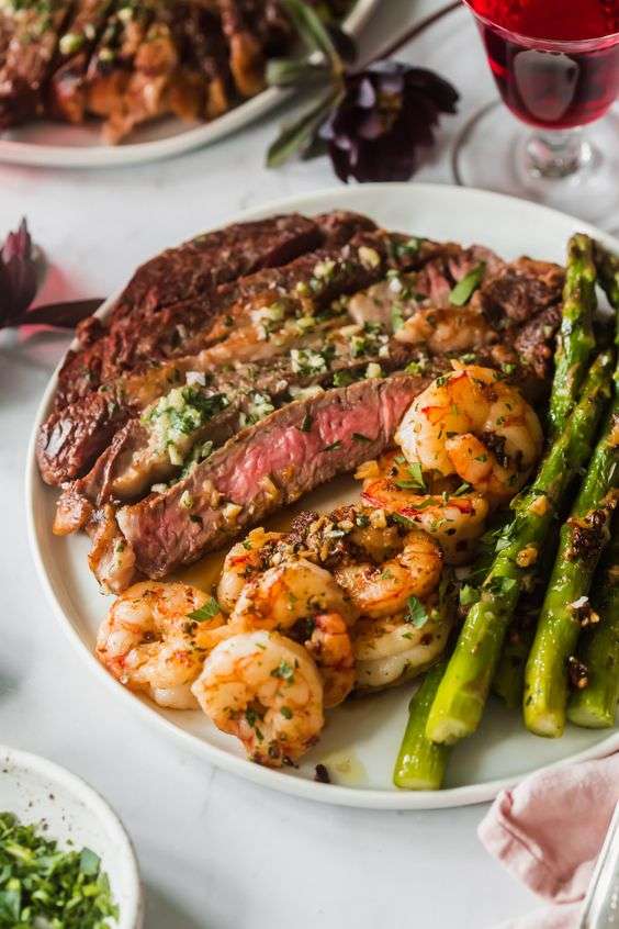 RIB-EYE STEAK CON CAMARON